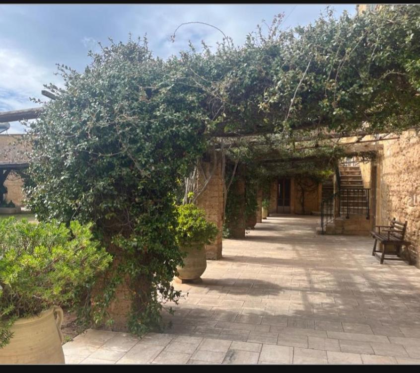 Masseria Sotto Le Stelle Provenzani Казалабате Экстерьер фото